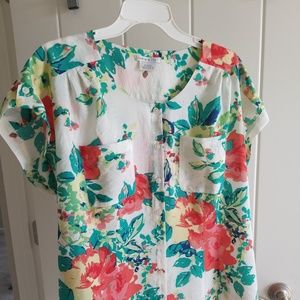 Floral button down blouse Van Heusen